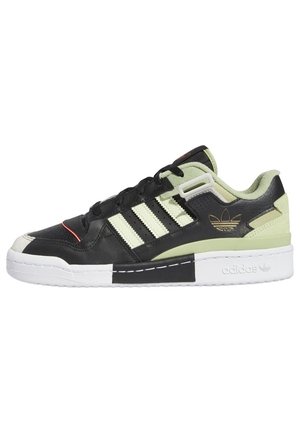 Sneakers - black