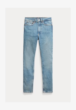 Világoskék, slim fit farmernadrág, klasszikus öt zsebes dizájnnal, steppelt varrásokkal és cipzáras, gombos záródással.