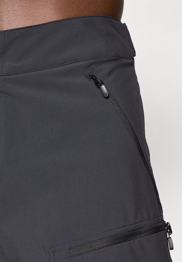 FEMUND LIGHT - Outdoor shorts - caviar2