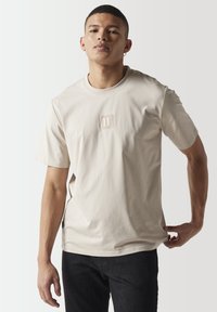 Camiseta básica - beige