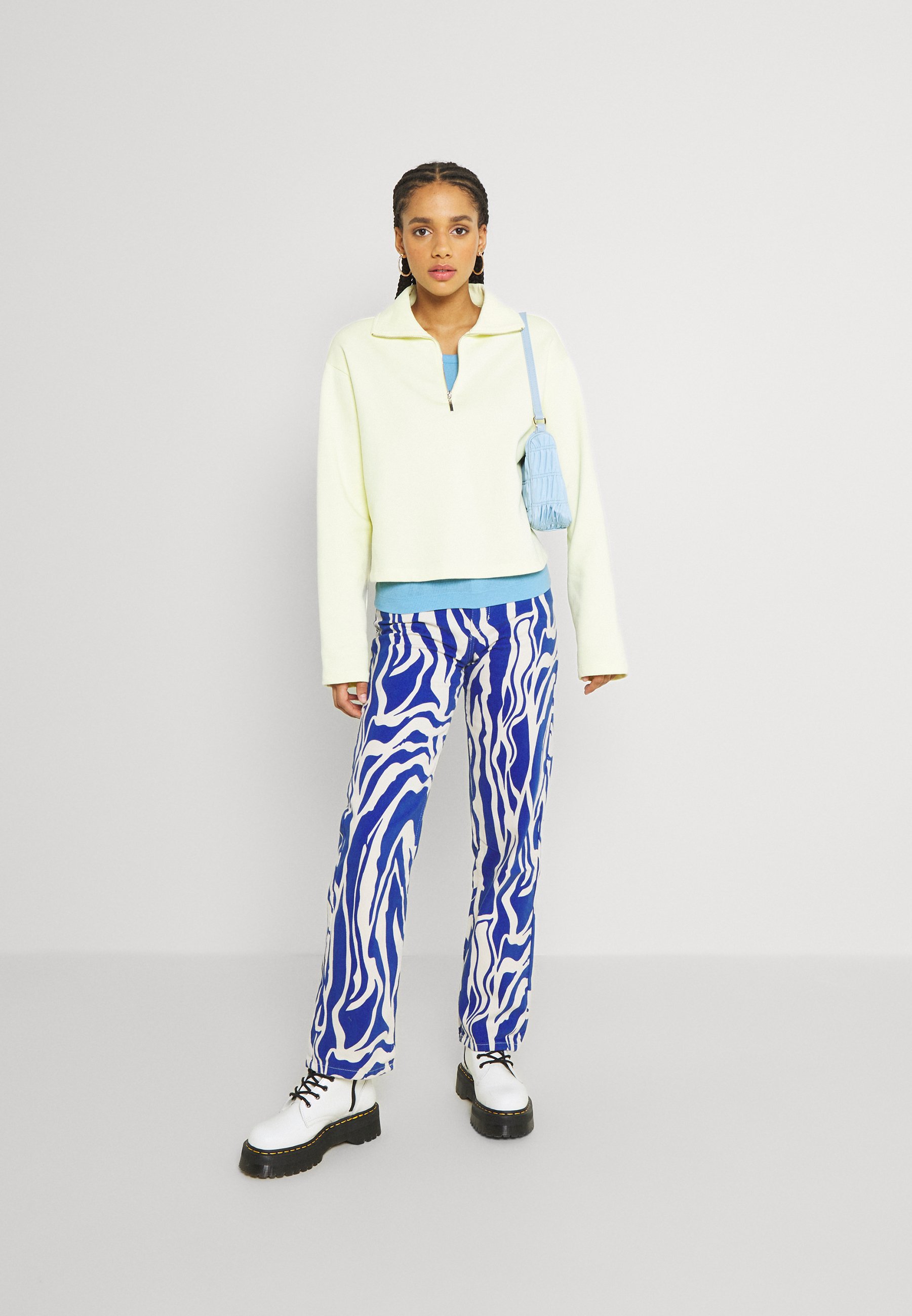 Monki Relaxed fit jeans - rave blue 