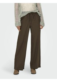 JDY MIT WEITEM BEINSCHNITT LOCKER - Pantaloni - carafe