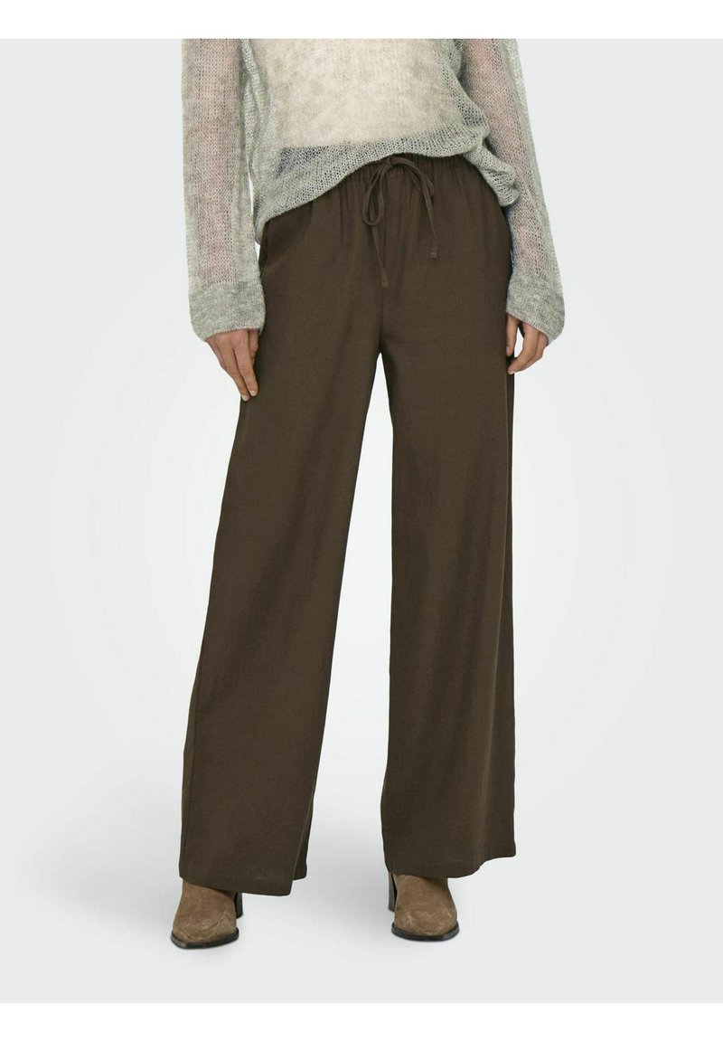 JDY MIT WEITEM BEINSCHNITT LOCKER - Pantaloni - carafe