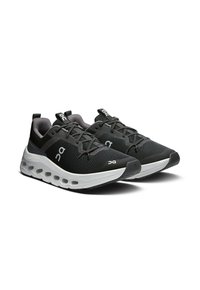 On CLOUDLEAP YOUTH - Sneakers - black   white