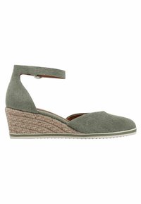 Zapato cuña de tela gris con tira para el tobillo, mitad de yute trenzado, punta redondeada y suela de goma blanca en contraste. Material texturizado.