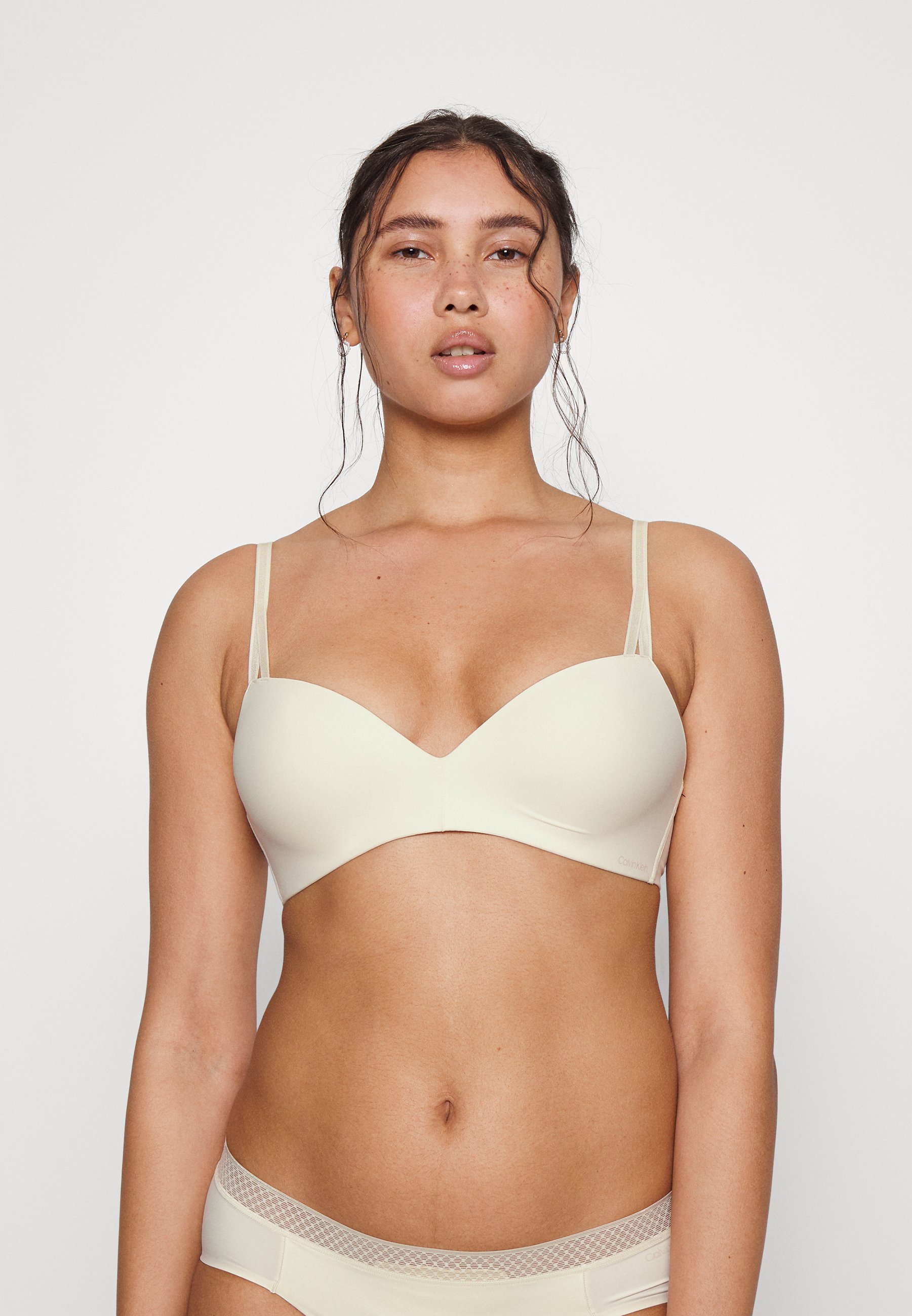 Calvin Klein Underwear SEDUCTIVE COMFORT LIGHT LIFT DEMI WIREFREE - T-shirt bra - ivory/off-white Calvin Klein Underwear SEDUCTIVE COMFORT LIGHT LIFT DEMI WIREFREE - T-shirt bra - ivory/off-white
