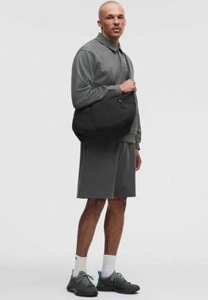 lululemon, LARGE SLOUCHY SLING BAG 13L  MEN'S BAGS,PURSES,WALLETS UNISEX - Bandolera - black-