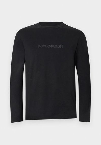 Μαύρο μακρυμάνικο μπλουζάκι με στρογγυλή λαιμόκοψη και κεντημένο λογότυπο "EMPORIO ARMANI" σε αντίστοιχο μαύρο νήμα στο στήθος.