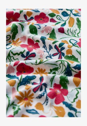 Katoenen stof met patroon, met een witte achtergrond en kleurrijke bloemmotieven in rood, roze, groen, geel en blauw.