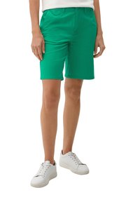 s.Oliver REGULAR BERMUDA - Shorts - grün