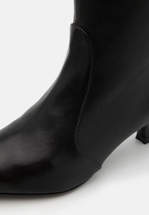 BOOTIE - Classic ankle boots2