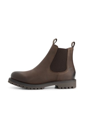Bruine leren Chelsea-boot met elastische zijpanelen, robuuste zool en trekontladingen aan de voor- en achterkant, gezien vanaf de buitenkant.