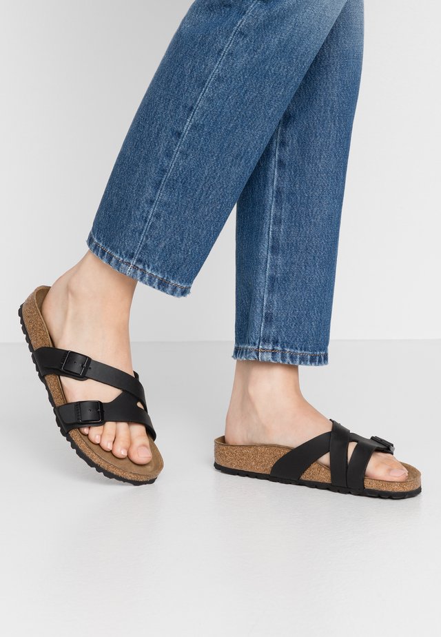 YAO - Pantoffels - black