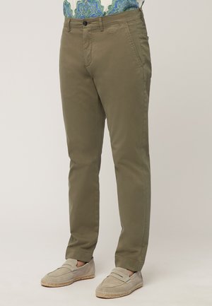 Chino - oliva