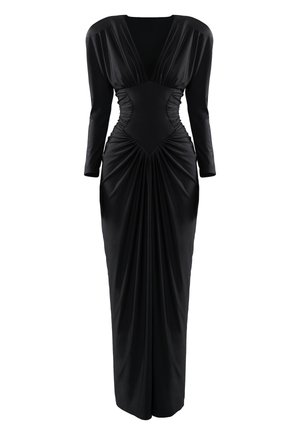 Długa czarna sukienka z głębokim dekoltem w kształcie litery V, marszczonym materiałem w talii i na biodrach, długimi rękawami oraz dopasowanym fasonem.
