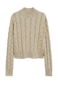 Pull beige à manches longues en maille torsadée avec col haut, poignets et ourlet côtelés, présentant un motif tressé épais.