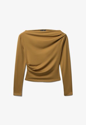 Maglia a maniche lunghe in giallo senape, con scollatura drappeggiata e dettaglio arricciato sul lato. Realizzata in tessuto morbido e elastico.