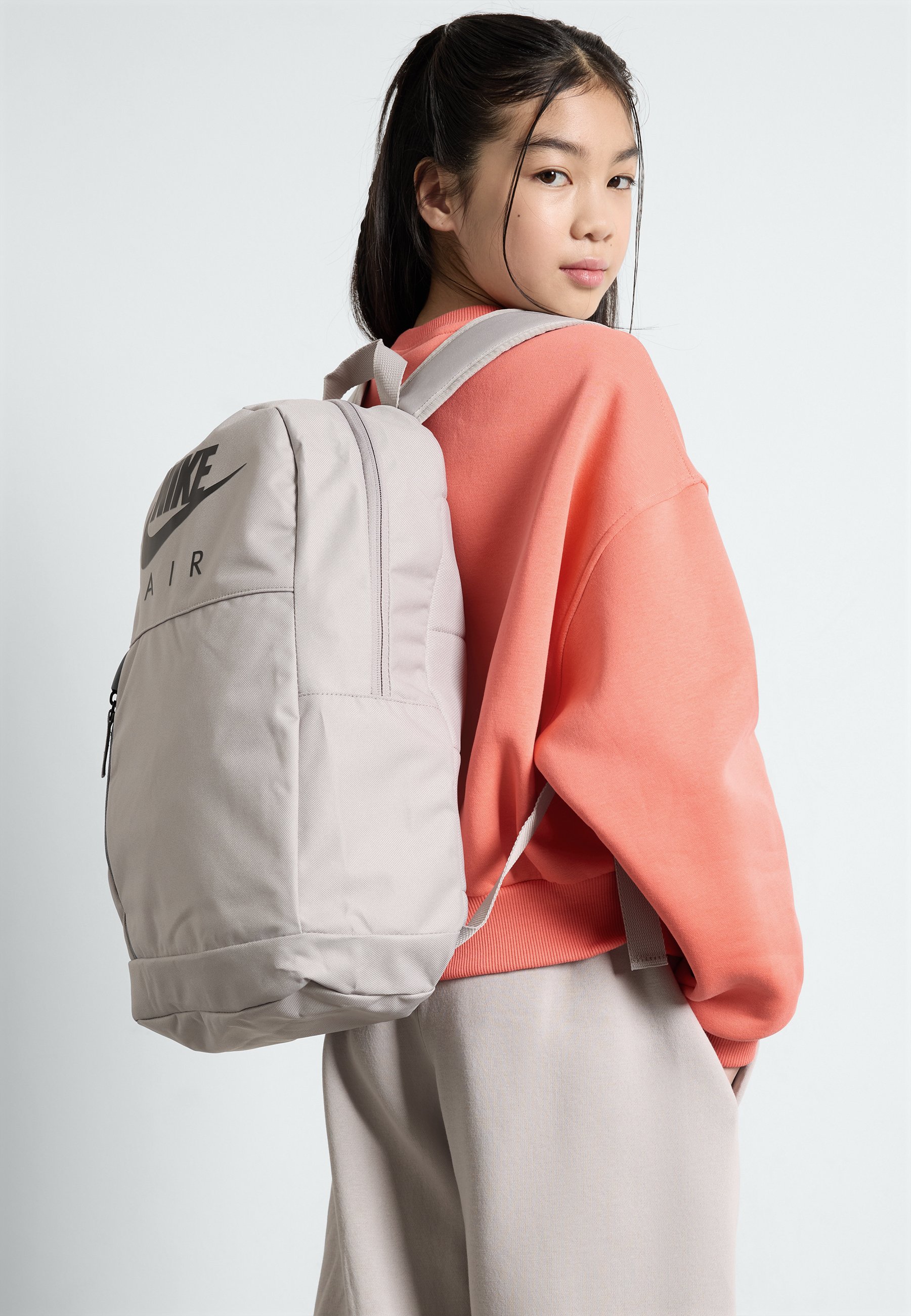 nike elemental winter backpack