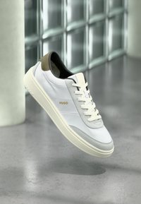 Δεν επιλέχθηκε, open white