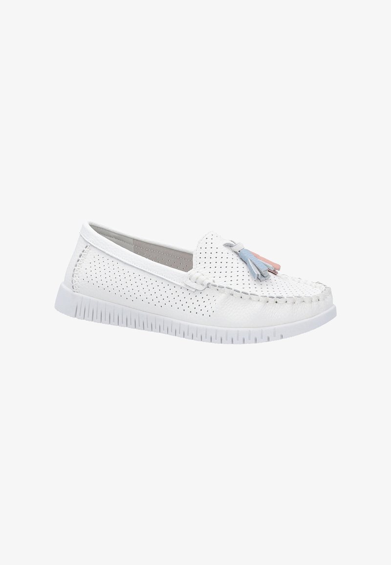 Witte lederen instap schoenen met een geperforeerd ontwerp, gevlochten details en lichtblauwe en roze franjes aan de voorkant. Structuur rubberen zool.