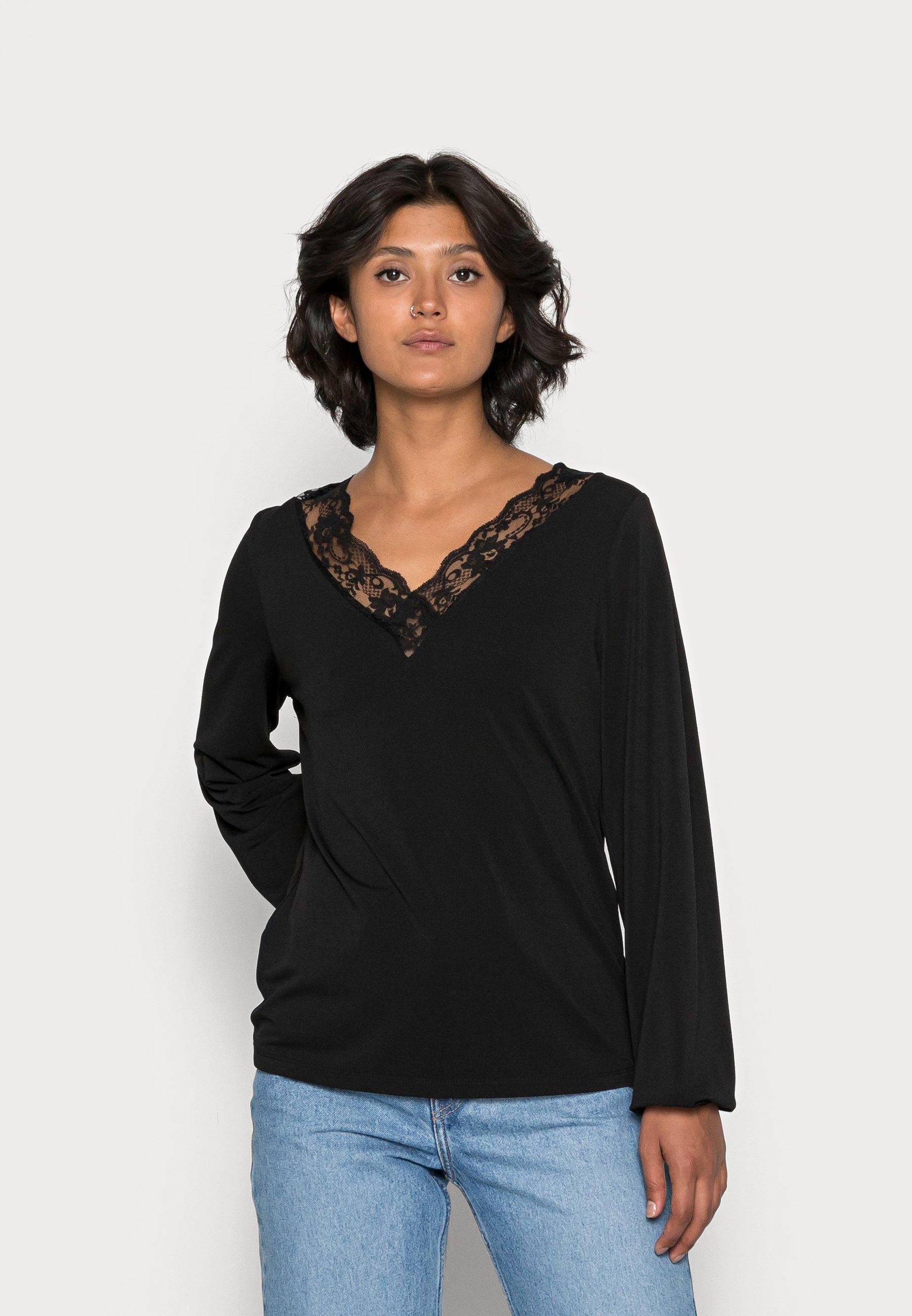 Vero Moda VMMILLA LACE V NECK TOP 