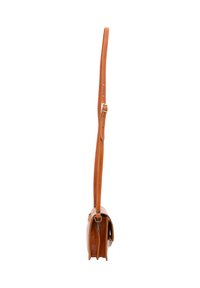 Borsa a tracolla in pelle beige con lunga tracolla regolabile, forma rettangolare, superficie liscia e dettagli di cucitura discreti.