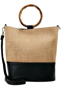 Borsa in paglia intrecciata con base in pelle nera, dotata di manico a forma di bambù e tracolla removibile.