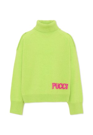 Maglione dolcevita verde brillante con maniche lunghe e testo rosa "PUCCI" sulla parte anteriore inferiore.