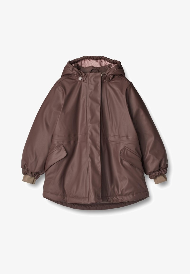 Veste imperméable marron avec capuche, poignets élastiques, poches avant avec rabats et fermeture éclair dissimulée à l'avant avec boutons-pression.
