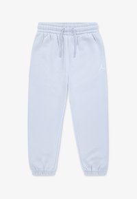 Neselectat, half blue