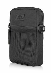 Czarna nylonowa saszetka z teksturowaną siateczkową kieszenią, w płaskim prostokątnym kształcie, z górnym zamkiem błyskawicznym i małą łatką z logo. Idealna do organizowania małych przedmiotów.