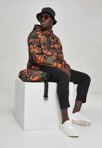 Urban Classics CAMO PULL OVER WINDBREAKER - Vjetrovka - dark green