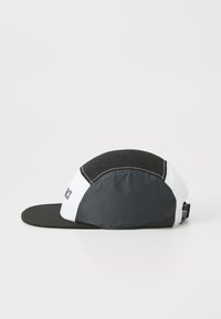 ASICS Caps - performance black/graphite grey/white
