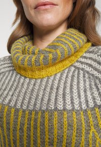 Esprit Collection Stickad tröja - grey