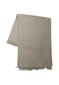 Couverture tissée brun clair texturée avec bords effilochés ; forme rectangulaire, matériau doux, répartition uniforme de la couleur sur toute la surface.