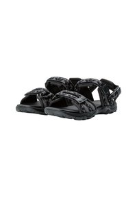 Die Sandalen verfügen über schwarze gemusterte Riemen und verstellbare Verschlüsse, mit einem strukturierten, gepolsterten Fußbett und einer robusten Gummisohle.