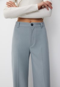 PULL&BEAR Pantalon classique - light grey