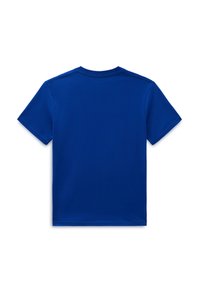 T-shirt a maniche corte di colore blu solido, realizzato in morbido cotone, con collo rotondo e senza motivi o decorazioni visibili.