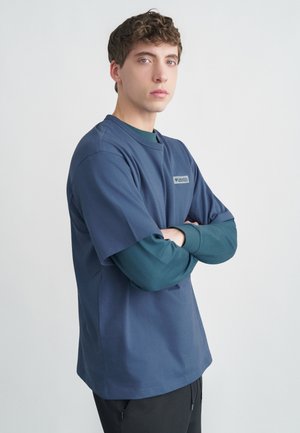 ICONIC TEE - T-shirt imprimé - dark mountain