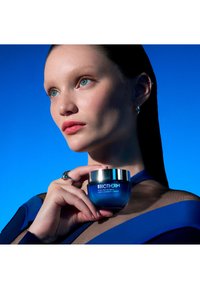 Biotherm BLUE PRO-RETINOL CREAM - Dagkrem