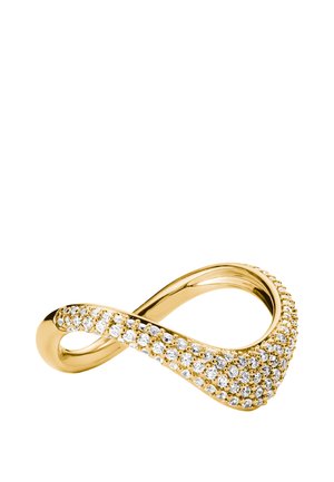 Gebogener Goldring in Form eines Unendlichkeitssymbols, teilweise mit kleinen runden weißen Diamanten auf einer Seite besetzt.
