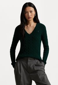 CABLE-KNIT WOOL-CASHMERE V-NECK JUMPER  - Džemper - college green