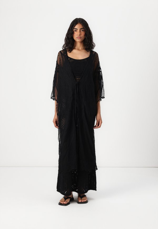 VILUCA KIMONO - Cape