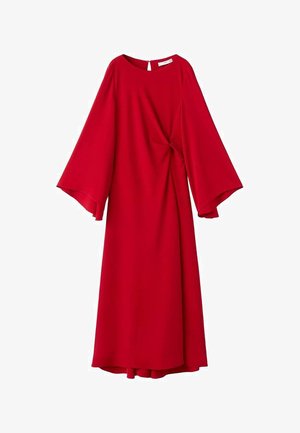 Rochie midi roșie cu mâneci clopot largi și detaliu nod în față, având un decolteu rotund și închidere cu nasture la spate.