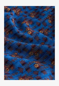 Wybrany, blue floral