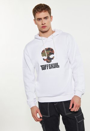 Hvid hætte sweatshirt med ribbede manchetter, prydet med et camouflage kranium grafik og "TUFFSKULL" tekst i sort. Blødt stof og afslappet pasform.