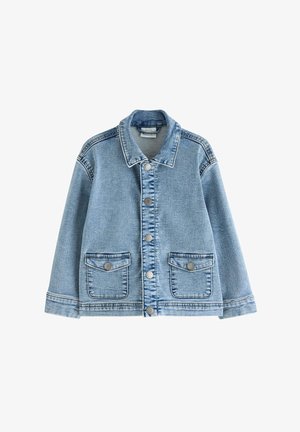 Lyseblå denimjakke med lange ærmer, knaplukning foran og to klaplommer med knapper foran.