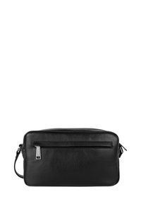 Borsa a spalla in pelle nera di forma rettangolare, con una tasca frontale con zip e tracolla regolabile. Texture liscia, design minimal.