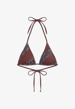 Haut de bikini triangle tie-dye marron et bleu avec liens réglables au cou et dans le dos, posé à plat sur fond blanc.