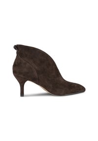 Stivale ankle in suede marrone con punta affusolata e tacco sottile. Progettato con una texture liscia e uno stile minimalista, presenta un delicato dettaglio sul retro.
